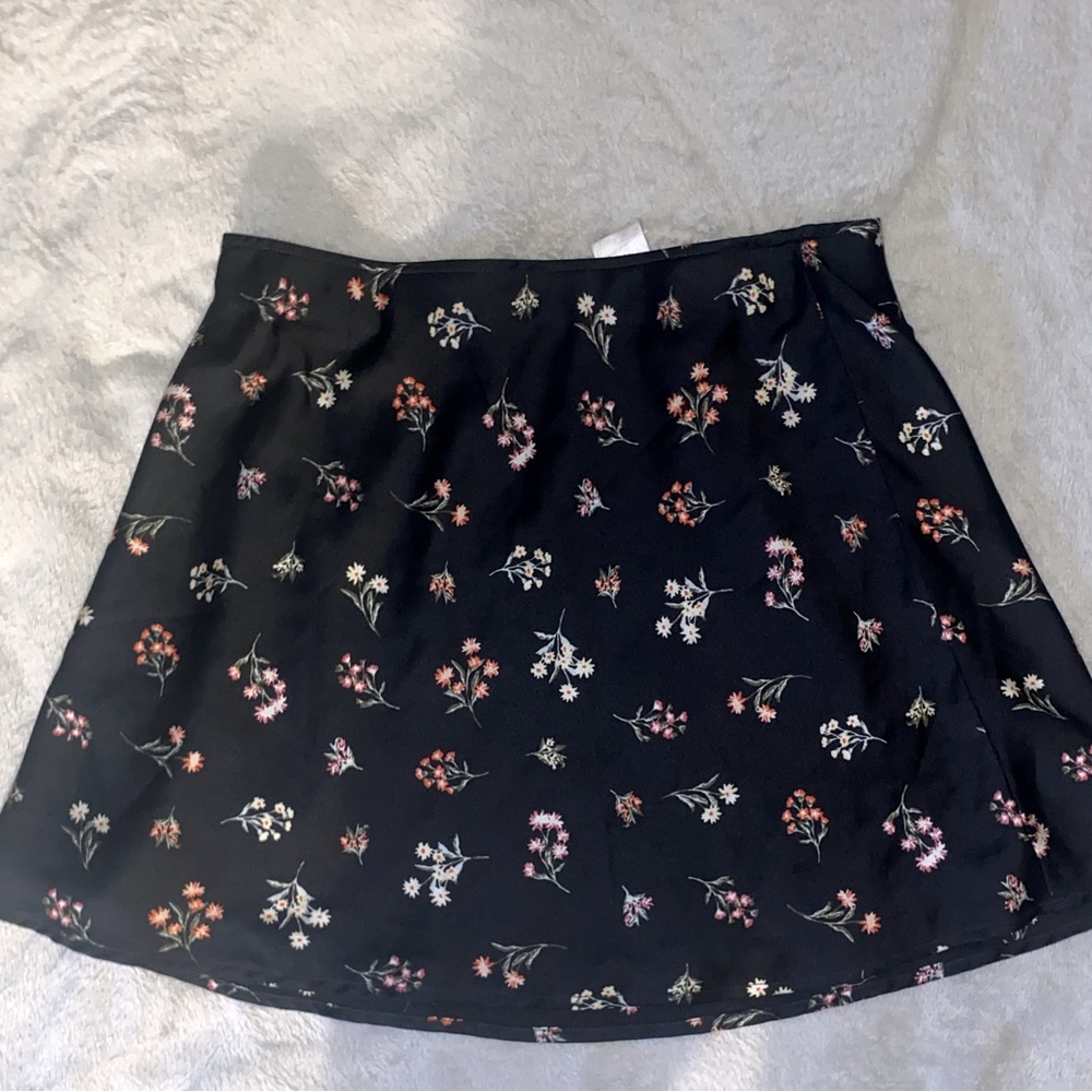 Flowery l skirt